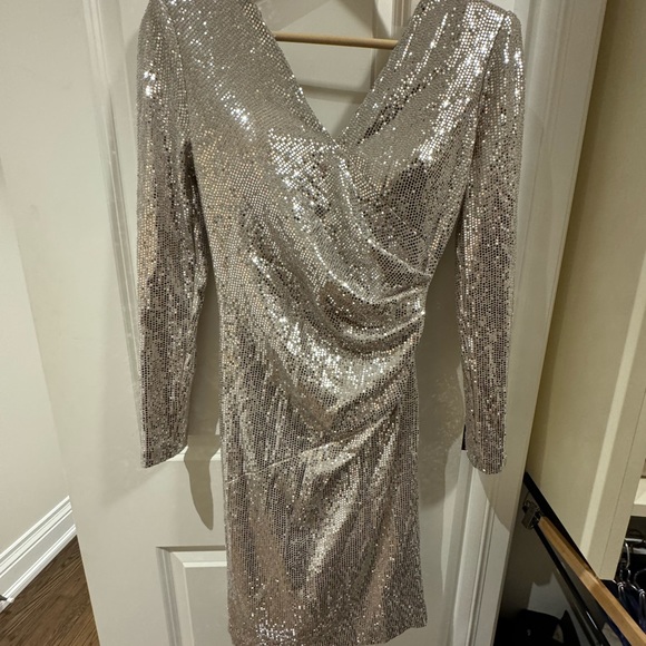 Eliza J Long Sleeve Sequin V Neck Dress - Picture 2 of 4
